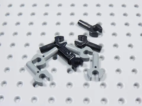 LEGO Lot of 8 Robot Droid Claws Hands Minifig Dark Bluish Gray Black BT