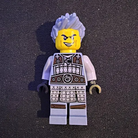 LEGO minifigure light gray outfit w/ gray spiky hair & black hands
