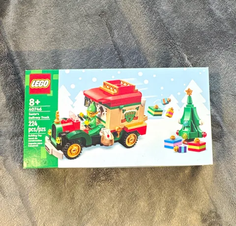 LEGO Santa's Delivery Truck 40746 224 pcs. Seasonal Holiday Boxed 2023