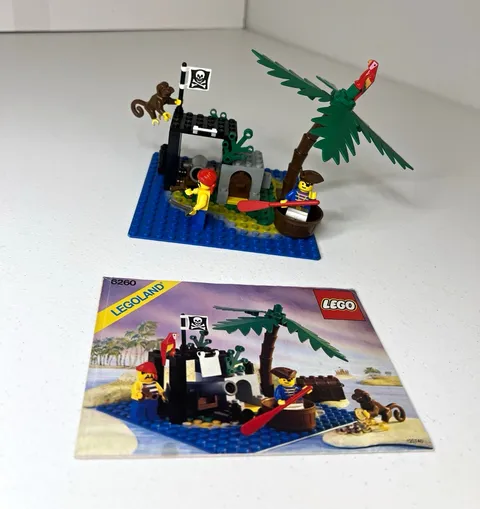 LEGO Pirates Shipwreck Island 6260 w/ Inst Vintage 1989 56 pcs no box
