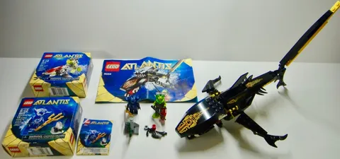 LEGO Atlantis: 8058 Guardian of the Deep, 8073 Manta Warrior, 8072 Sea Jet
