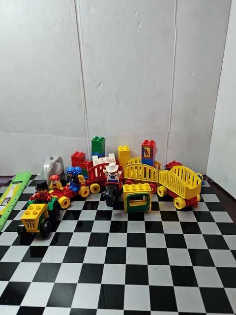 Duplo Lego Incomplete Circus Parts Plus Elephant 4 Trailers With Some Tyco...