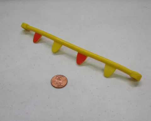 Lego Duplo Yellow & Orange FLAGS PENNANTS TRIM RACING BANNER Printed Block Part
