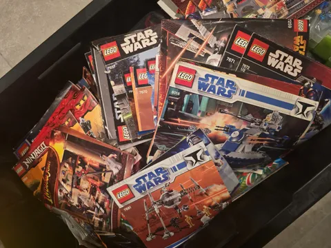 Huge Genuine LEGO Bulk Lot Star Wars Manuals Minifigure Parts LOCAL PICKUP