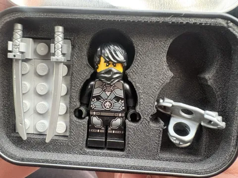 LEGO Minifigure Black Outfit Gray Hair Face Covering w/ 2 Silver Blade Swords