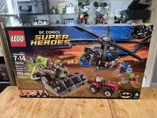 New 2016 LEGO 76054 DC Comics Super Heroes Batman Scarecrow Harvest of Fear Rare