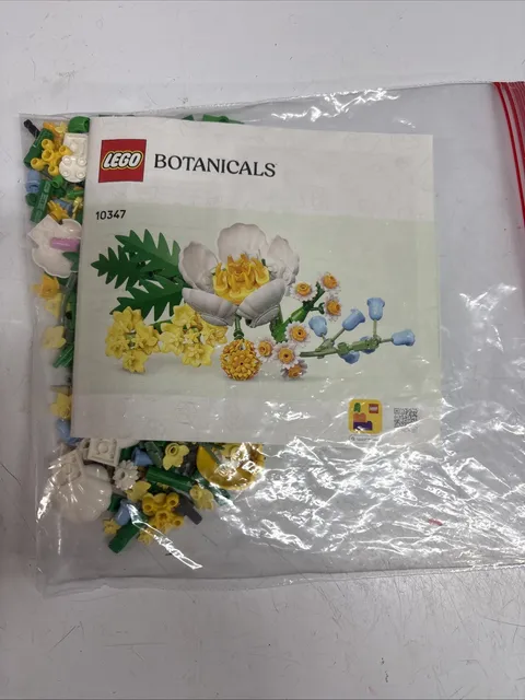 Lego Botanical Collection Petite Sunny Bouquet Set 10347 With Manuals