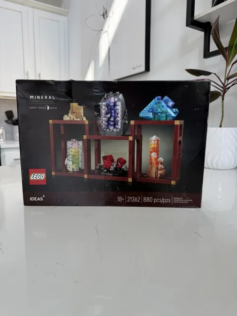 *NEW SEALED LEGO IDEAS: Mineral Collection (21362)