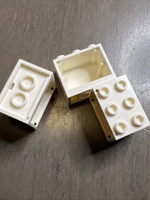 LEGO 4532b White Container, Cupboard 2 x 3 x 2 - Hollow Studs 3 Pieces