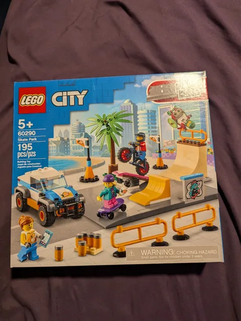 LEGO City Skate Park 60290 Complete Set 195 Pieces Sealed Retired