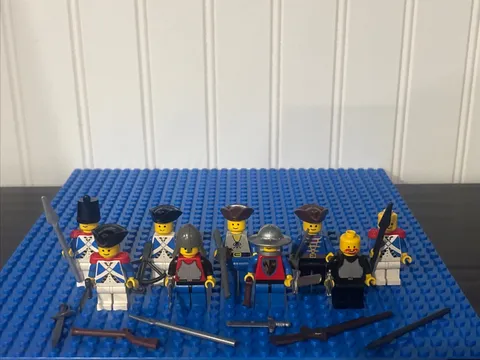 LEGO Castle / Knights / Sailors Minifigure Lot Vintage Figures & Weapons 9 Total