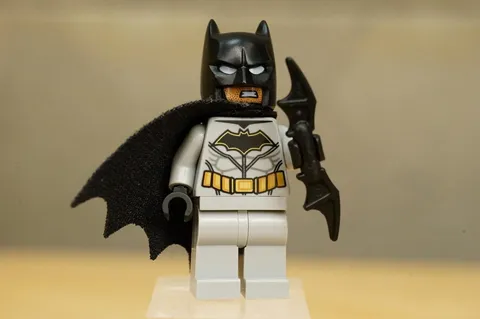 LEGO Batman Black Mask & Cape Minifigure sh0458 DC Super Heroes 76097 76117