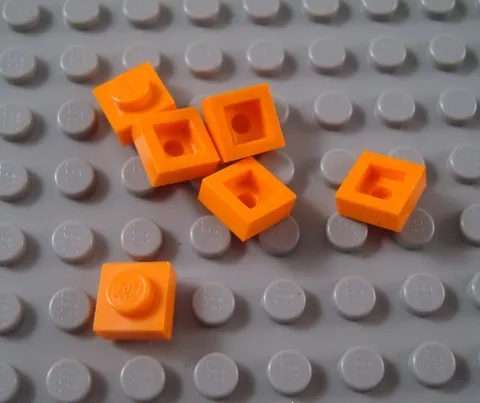 LEGO Lot of 6 Orange 1x1 Plates