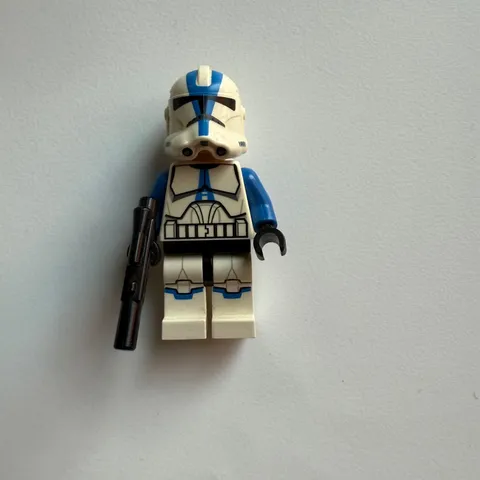 LEGO Star Wars Clone Trooper Minifigure 501st Legion with Blaster Authentic