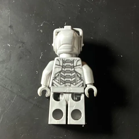 LEGO Iron Man Minifigure Light Gray Suit w/ Printed Torso & Headgear