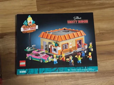 NEW SEALED LEGO 10352 The Simpsons: Krusty Burger - Icons