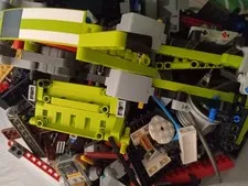 Large mixed LEGO/Technic piece lot