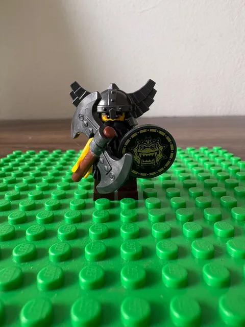 LEGO Series 5 Collectible Minifigures 8805 - Evil Dwarf