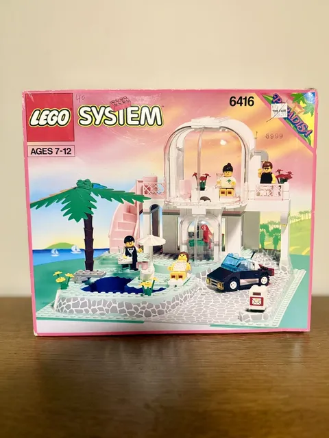 LEGO Town Paradisa Poolside Paradise 6416 NEW In Bags- Open Box