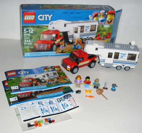 2018 Lego City Set #60182 - PICKUP & CARAVAN - 100% Complete & MINTY L@@K