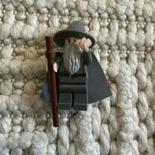 LEGO lor001 Gandalf the Grey - 9469 The Lord of the Rings Gandolf Arrives