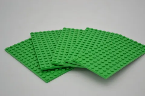 Lot of 5 LEGO Bright Green 16 x 8 Base Plates 5" by 2.5"