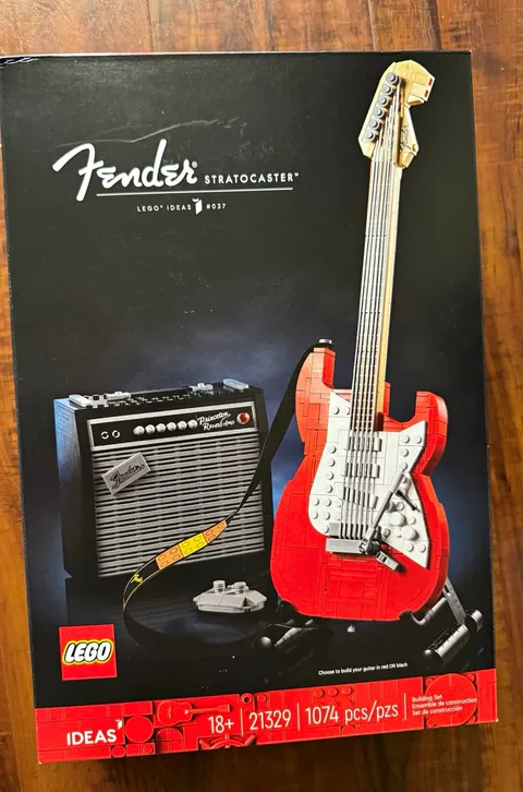 LEGO Ideas Fender Stratocaster 21329 Building Set 1074 pcs 18+
