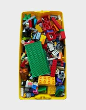 LEGO Classic Yellow Brick-Shaped Plastic Storage Container Box with Lid