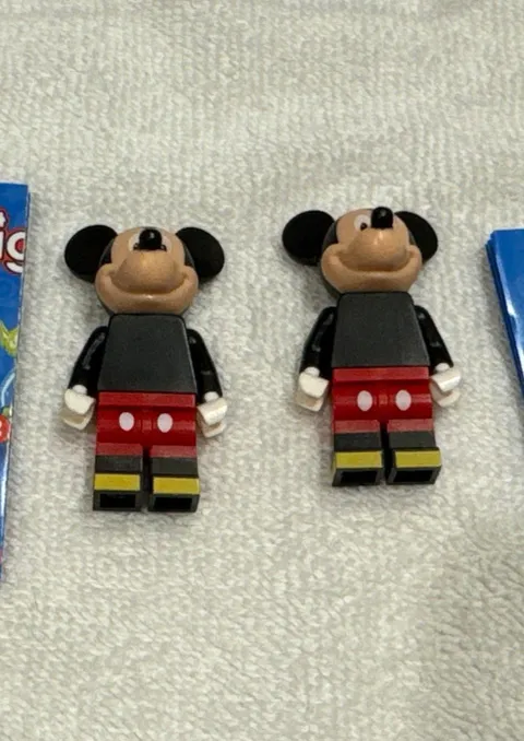 Lego Minifigure Disney Series 1 TWO Mickey Mouse Disney leaflet Baseplate Bag
