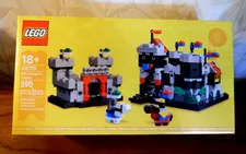 LEGO MINI KNIGHT'S CASTLE (SET NUMBER 40775) NEW IN SEALED BOX