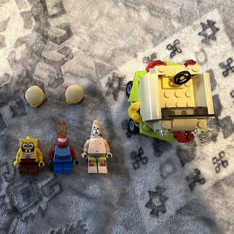 LEGO SpongeBob Minifigure Lot SpongeBob, Patrick (tongue out), Mr. Krabs
