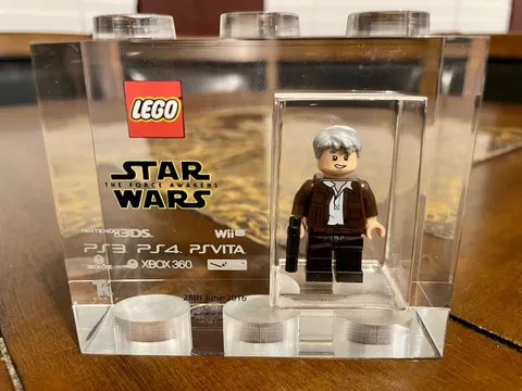 LEGO TT GAMES TROPHY BRICK HAN SOLO STAR WARS SDCC VERY RARE!