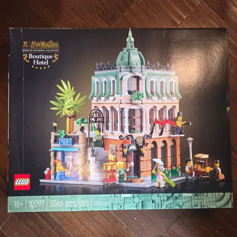 LEGO Icons Boutique Hotel 10297 Modular Buildings Collection 3066 Pieces New