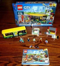 Lego City Bus Station Set: 60154 - Incomplete -- 323/334 Pieces.. so so close...