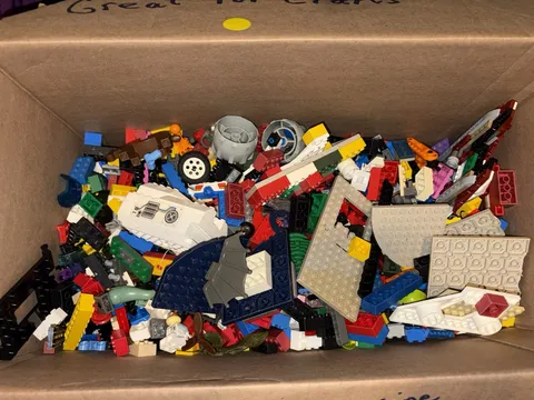 Lego Lot Nine (9) Pounds, Mixed As Purchased At A Yard Sale, Saw A Figure or Two