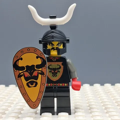Lego Knights' Kingdom - Cedric the Bull Minifigure cas046