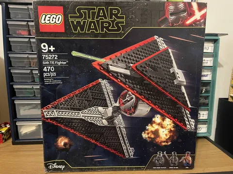 LEGO Star Wars 75272 Sith TIE Fighter complète Retired in Box 470 Pcs!