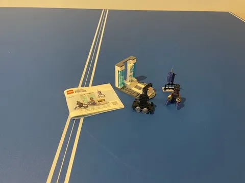LEGO Super Heroes: Shuri's Lab (76212) 100% complete
