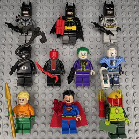 Lego DC Super Heroes Minifigures Lot and Accessories
