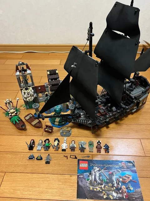 LEGO Pirates Of The Caribbean The Black Pearl 4184 & Other Sets Used