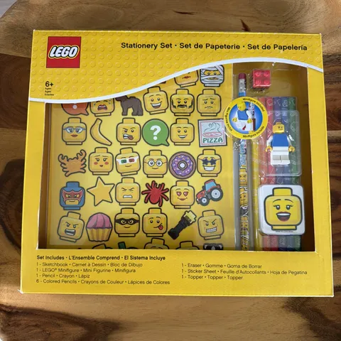 NEW LEGO Iconic Sketchbook Box Set with Minifigure Stationary Set 51180