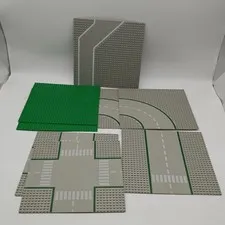 LEGO Vintage 2 Green 6 Road Baseplate 2 Curve 2 Four-way 1 Straight 32x32
