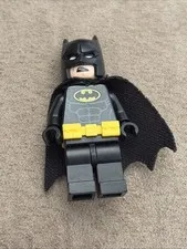 Batman with Utility Belt and Head Type 1: Lego Minifigure