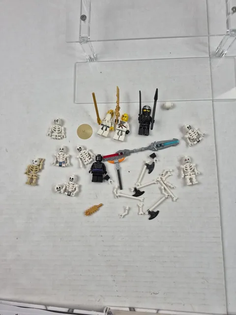 LEGO Minifigures Lot Ninjago Zane Cole Sensei WU skeletons Weapons Accessories 