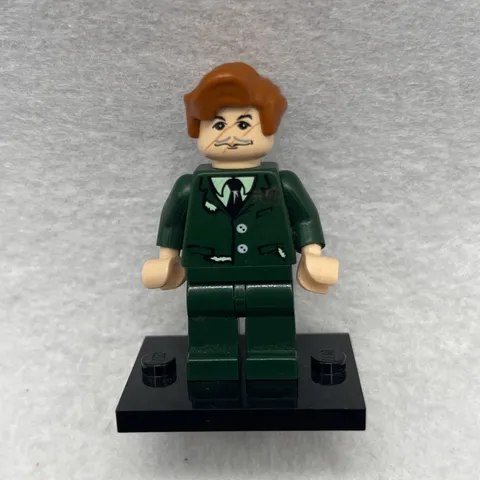 LEGO Harry Potter Professor Remus Lupin Minifigure Dark Green Suit 