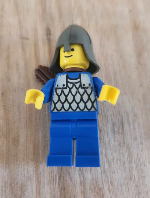 LEGO Royal Knights Castle Scale Mail Minifigure | cas153 | 6090