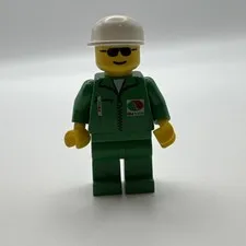 Lego oct001 Octan Worker Gas Attendant Yellow Head Green Torso Minifigure ONLY