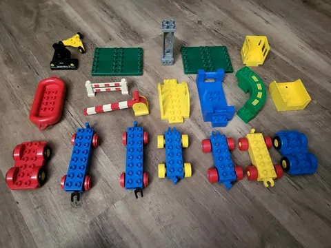 Lot of 20 Mixed USED Lego Duplo pieces