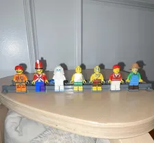 LEGO Minifigure Lot of 7 Mixed Characters Incl White Yeti/Creature Figure