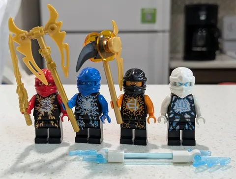 Lego Ninjago Lot of 4 AIRJITZU minifigs KAI, Jay, COLE, Zane